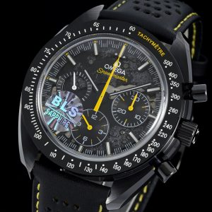 Alternative view of BLS New Release: Omega's latest Speedmaster Dark Side of the Moon watch debuts with an all-ceramic construction. Ceramic is an inorganic non-metallic substance formed through high-temperature firing. This material enables the creation of high-density watch components with exceptional mechanical properties.Ceramic ranks among consumers' most favored watch materials, valued for its striking, diverse hues and exceptional properties. Twice as light as stainless steel, ceramic offers superior wear resistance, high scratch resistance, biocompatibility, hypoallergenicity, and non-magnetic properties.This timepiece features a 44.25mm case housing a blackened movement. Laser ablation technology recreates the authentic lunar surface on the movement's bridges, paying homage to the Speedmaster's pivotal role in the Apollo 8 mission.Through the skeletonized dial crafted from black anodized aluminum, the near side of the moon—visible from Earth—is clearly visible. The caseback reveals the far side of the moon, seen only by astronauts. The watch is paired with a black micro-perforated rubber strap featuring a striking yellow rubber insert.The entire watch is crafted from black ceramic, featuring a central chronograph seconds hand accented with yellow lacquer and a bezel adorned with laser-engraved, bright white enamel tachymeter scales.The small seconds hand is crafted from Grade 5 titanium, ingeniously shaped to resemble the Saturn V rocket. This 3D form is achieved through laser turning, with color variations created by applying white lacquer, laser ablation, and laser blackening techniques.